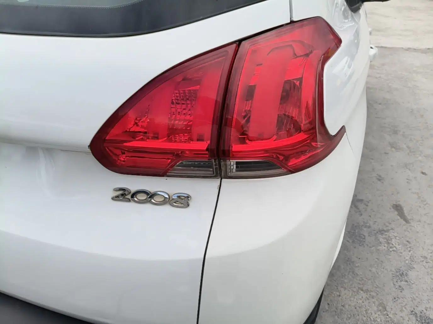 Peugeot 2008 2014 1.6L Automatic Trend Edition — миниатюра 9
