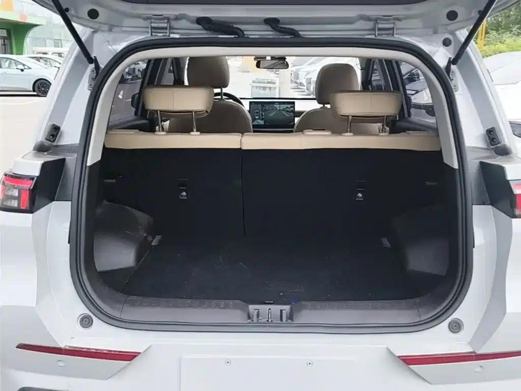 AION Y 2021 Model 70 Smart Edition — миниатюра 19