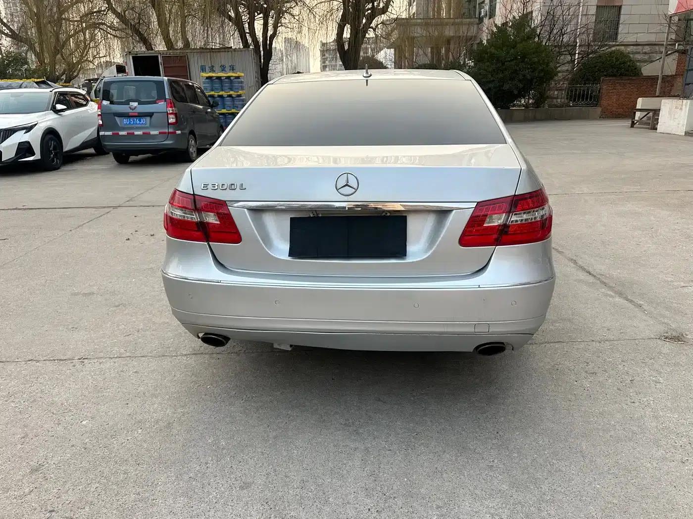 Mercedes-Benz E-Class 2011 E 300 L Luxury Edition — миниатюра 5