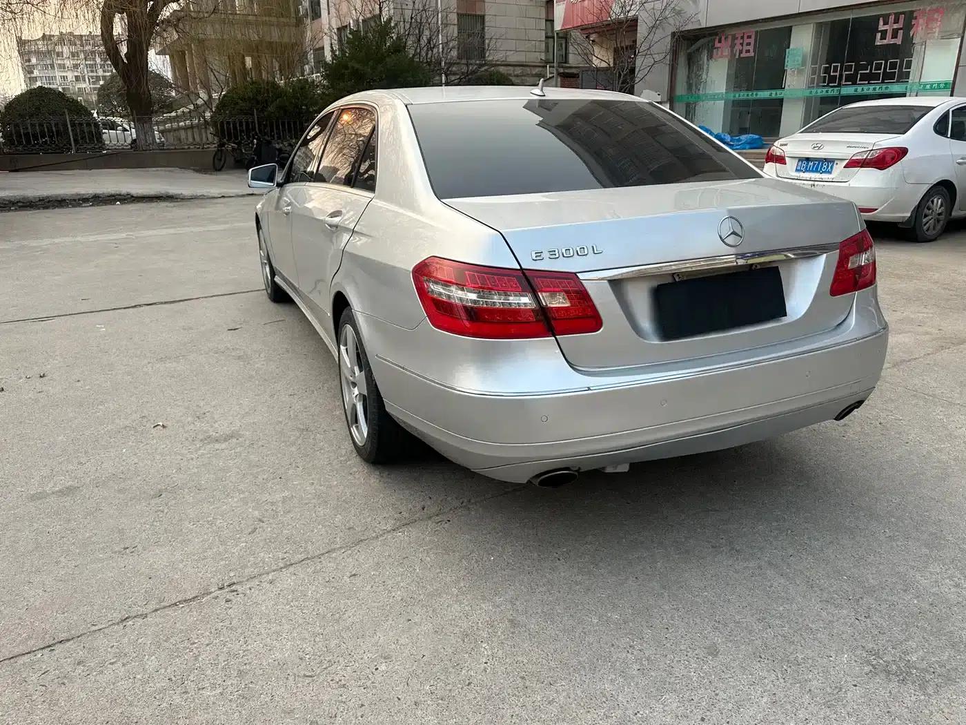 Mercedes-Benz E-Class 2011 E 300 L Luxury Edition — миниатюра 6