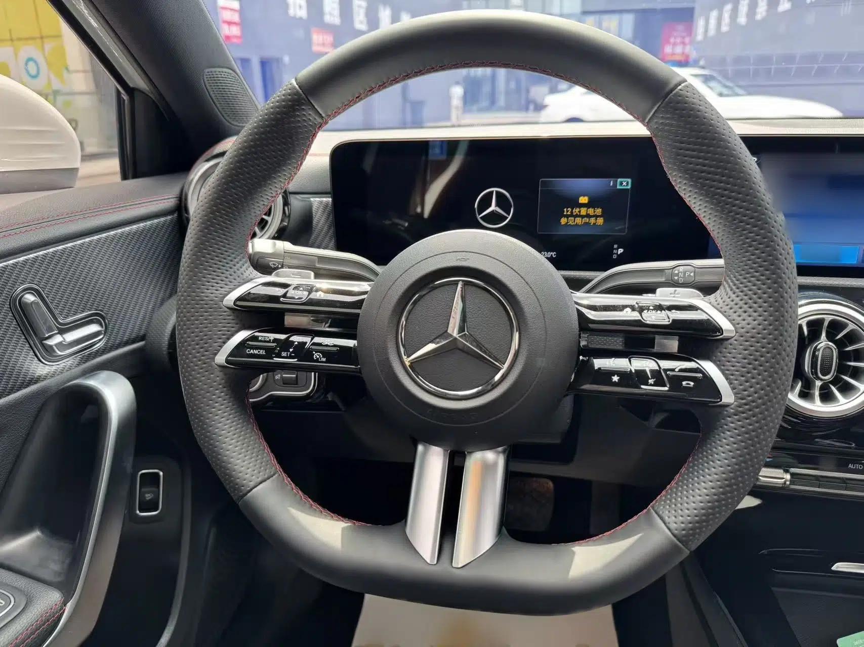 Mercedes-Benz A-Class 2023 A 200 L Fashion Model — миниатюра 11