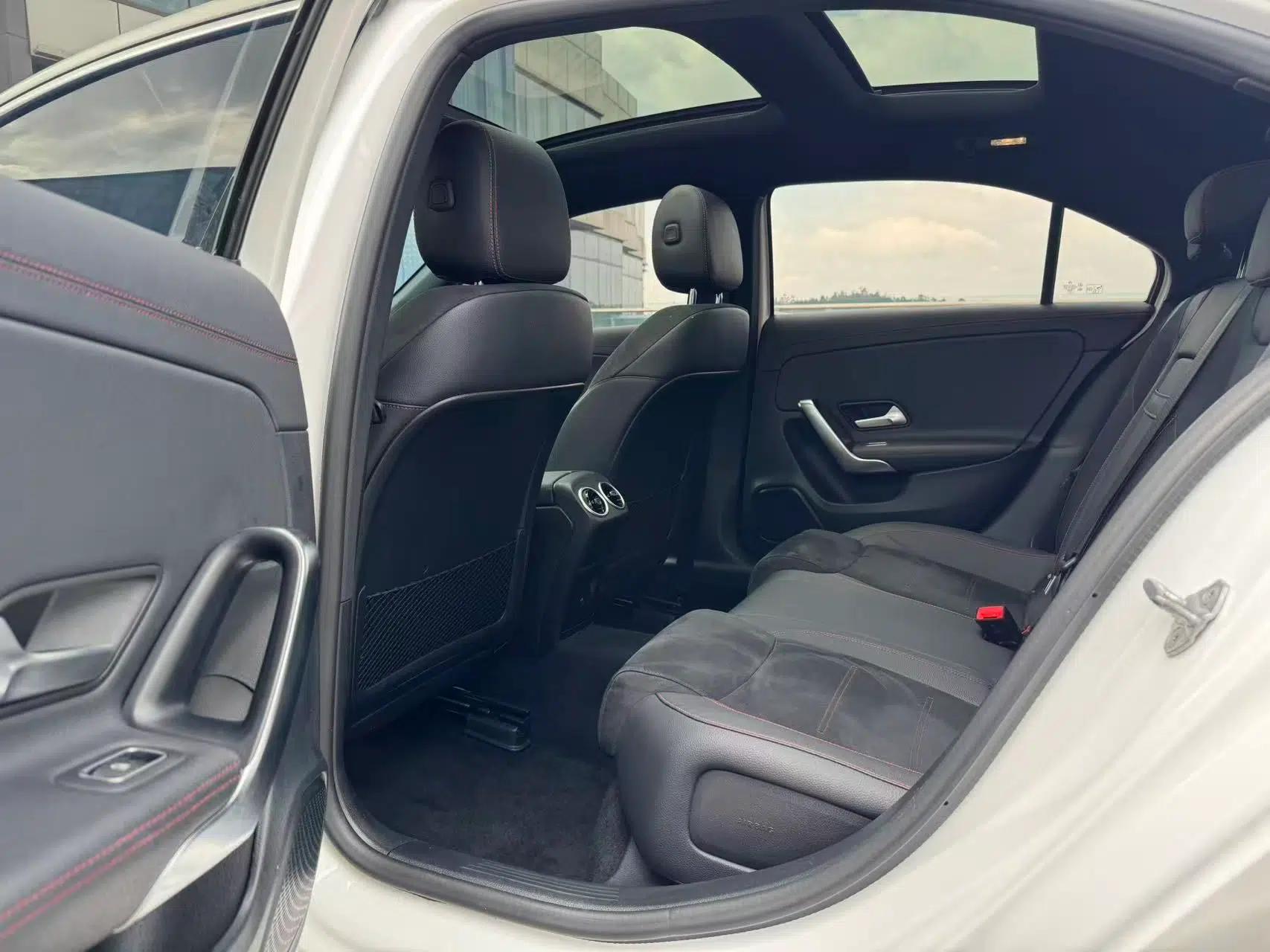 Mercedes-Benz A-Class 2023 A 200 L Fashion Model — миниатюра 21