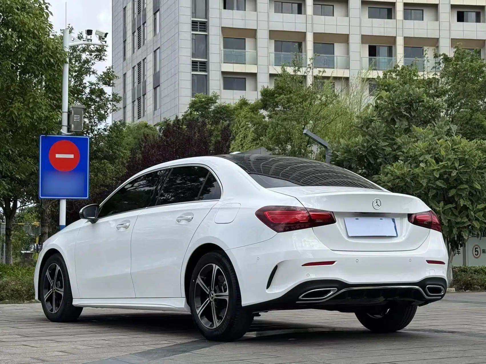 Mercedes-Benz A-Class 2023 A 200 L Fashion Model — миниатюра 4