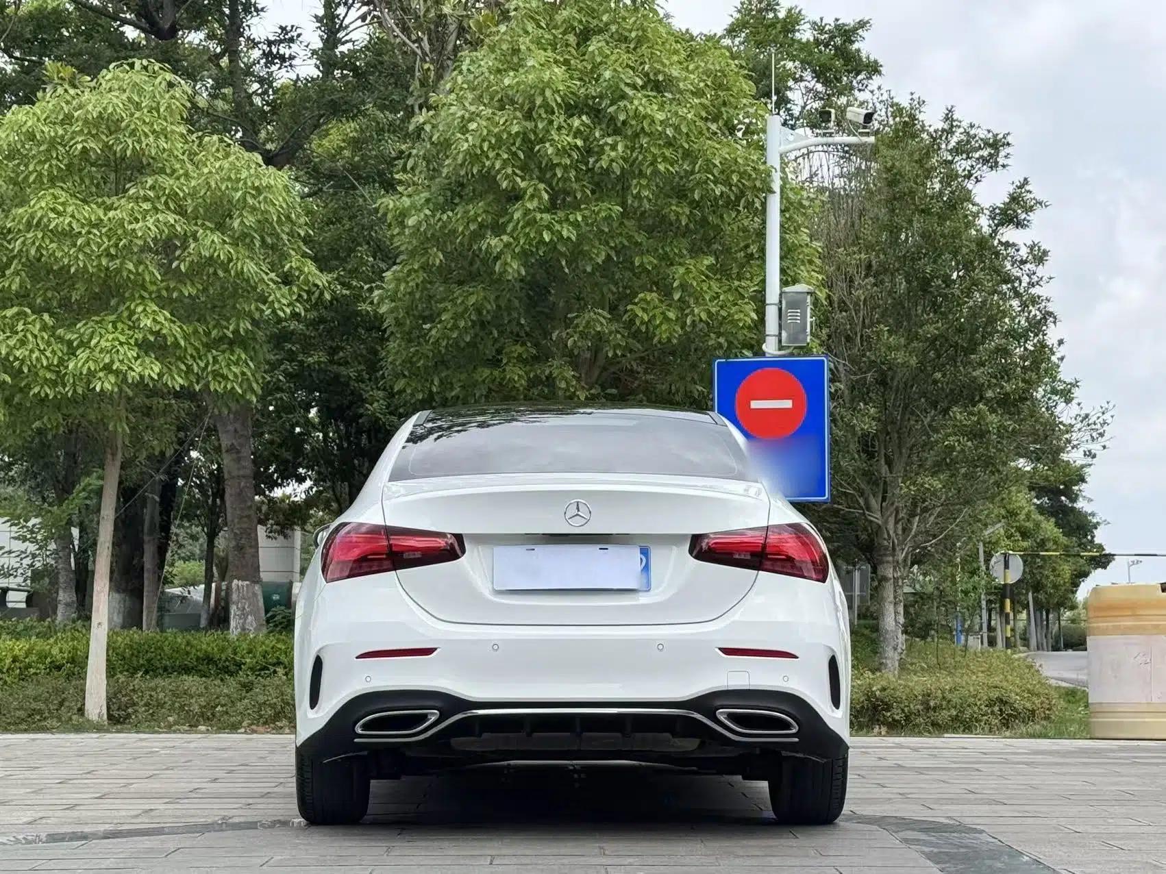 Mercedes-Benz A-Class 2023 A 200 L Fashion Model — миниатюра 5
