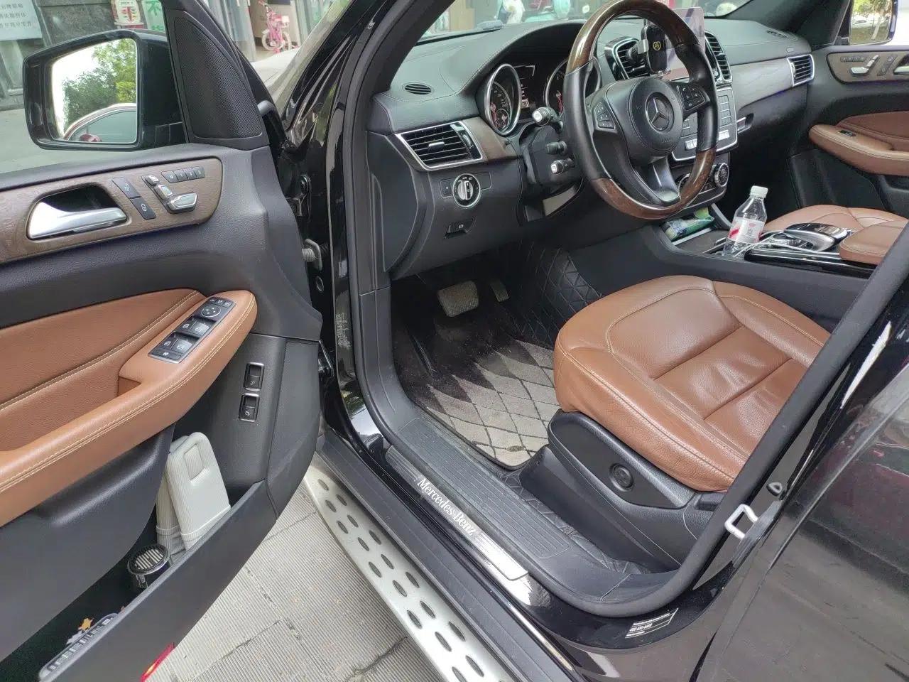 Mercedes-Benz GLS 2016 GLS 400 4MATIC Luxury Model — миниатюра 16