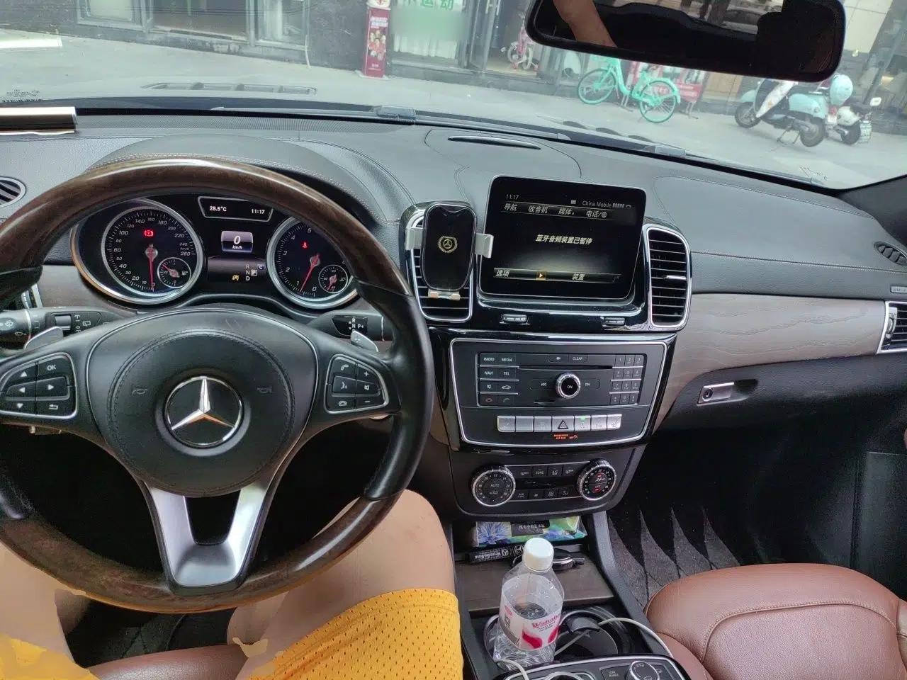 Mercedes-Benz GLS 2016 GLS 400 4MATIC Luxury Model — миниатюра 9