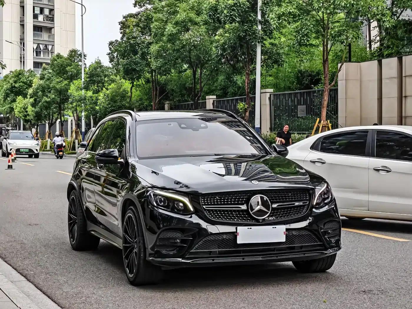 2017 Mercedes-Benz GLC AMG 43 4MATIC — миниатюра 3