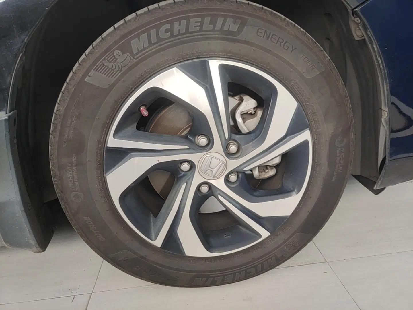 Honda Accord 2016 2.0L Comfort Edition — миниатюра 11