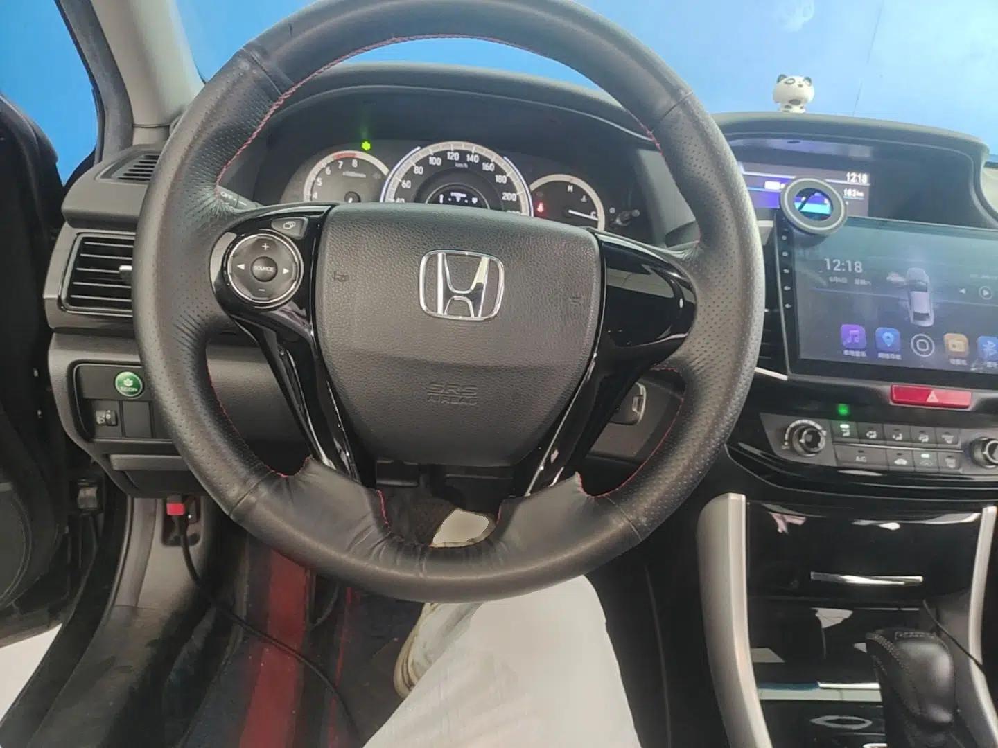 Honda Accord 2016 2.0L Comfort Edition — миниатюра 13