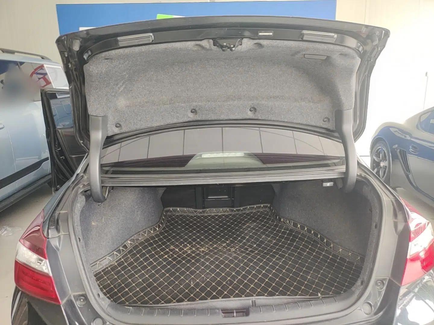 Honda Accord 2016 2.0L Comfort Edition — миниатюра 22
