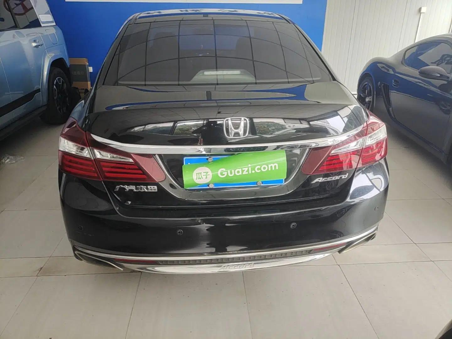 Honda Accord 2016 2.0L Comfort Edition — миниатюра 5