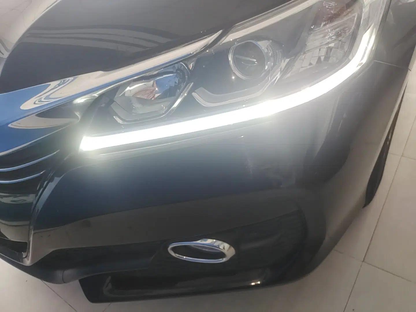 Honda Accord 2016 2.0L Comfort Edition — миниатюра 8