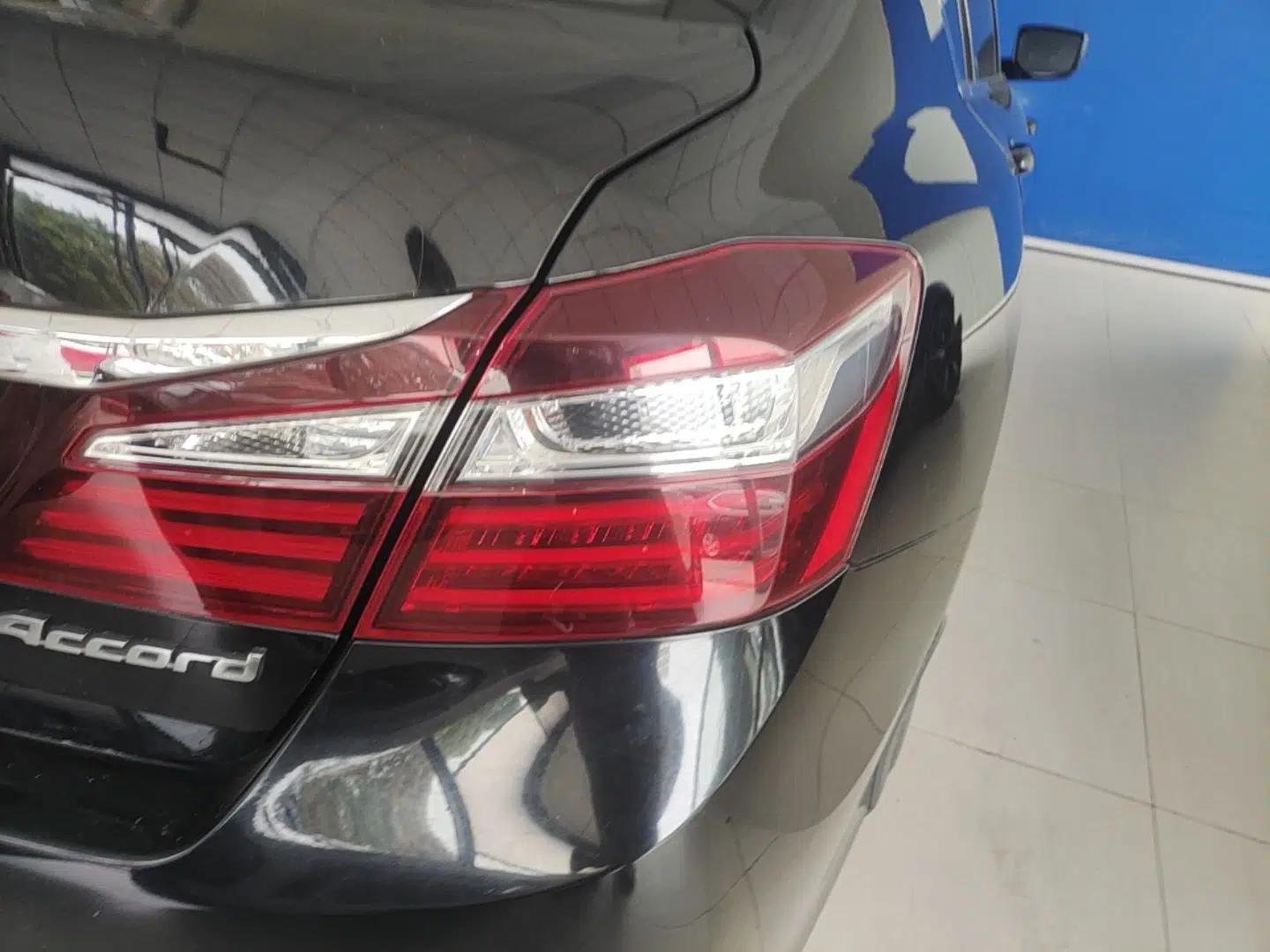 Honda Accord 2016 2.0L Comfort Edition — миниатюра 9