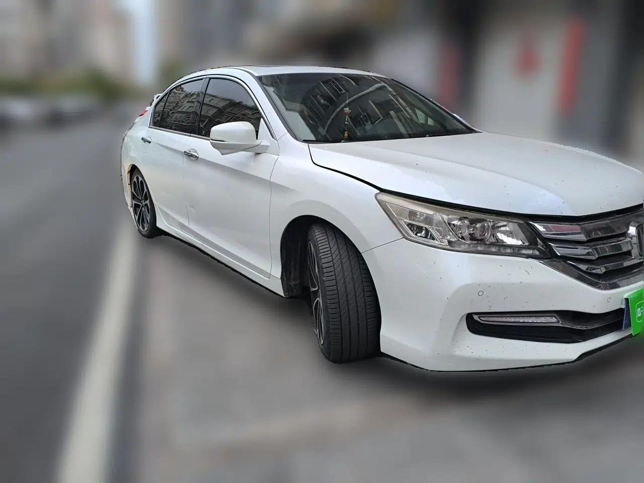 Honda Accord 2014 3.0L EXLN Flagship Edition — миниатюра 3