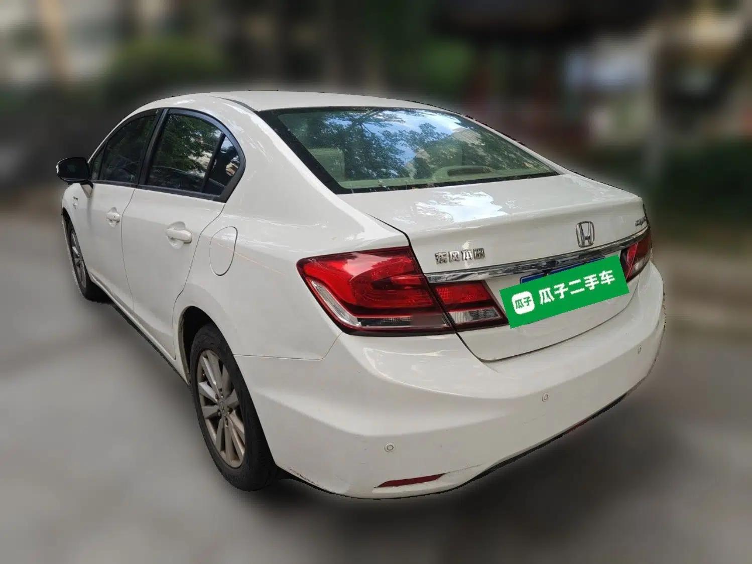 Honda Civic 2014 1.8L Automatic Classic Edition — миниатюра 4