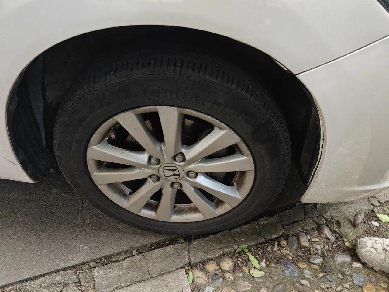 Honda Civic 2014 1.8L Automatic Classic Edition — миниатюра 8