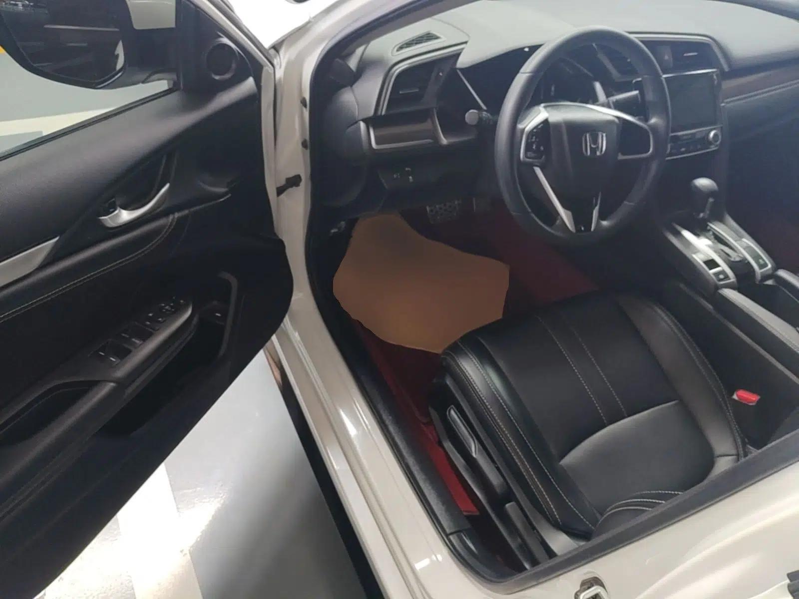 Honda Civic 2019 220TURBO CVT Dynamic Edition China V Emission Standard — миниатюра 18