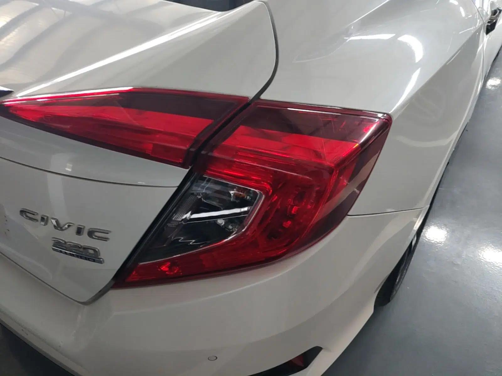 Honda Civic 2019 220TURBO CVT Dynamic Edition China V Emission Standard — миниатюра 9