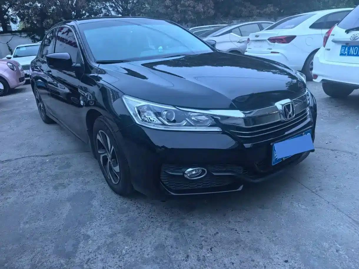 2016 Honda Accord 2.0L Comfort Edition — миниатюра 3