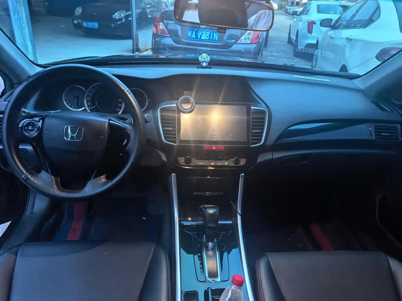 2016 Honda Accord 2.0L Comfort Edition — миниатюра 4