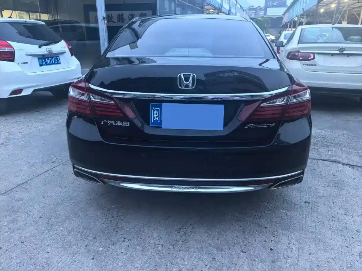2016 Honda Accord 2.0L Comfort Edition — миниатюра 9