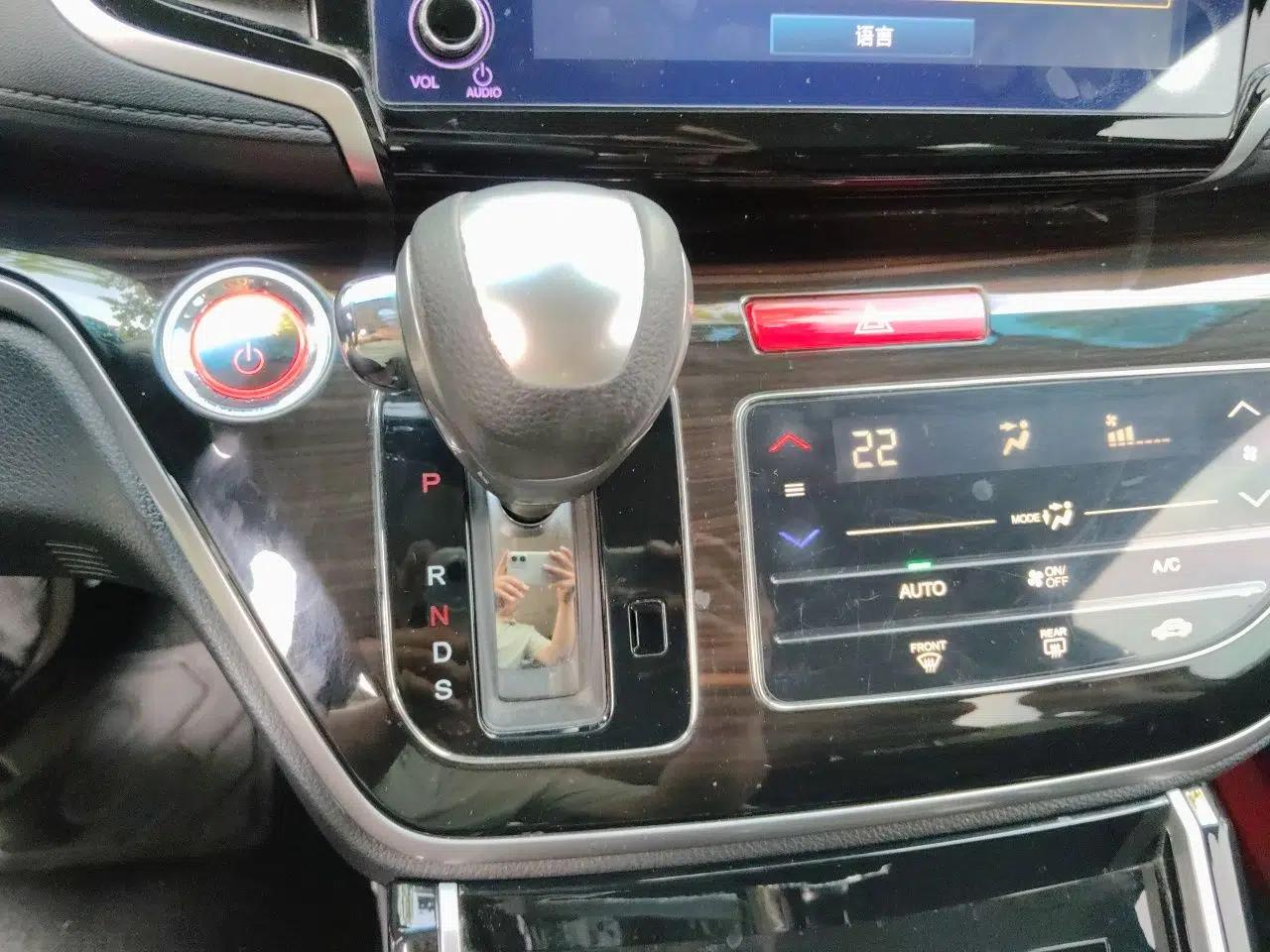 Honda Odyssey 2019 2.0L Rui-Changxiang Edition — миниатюра 14