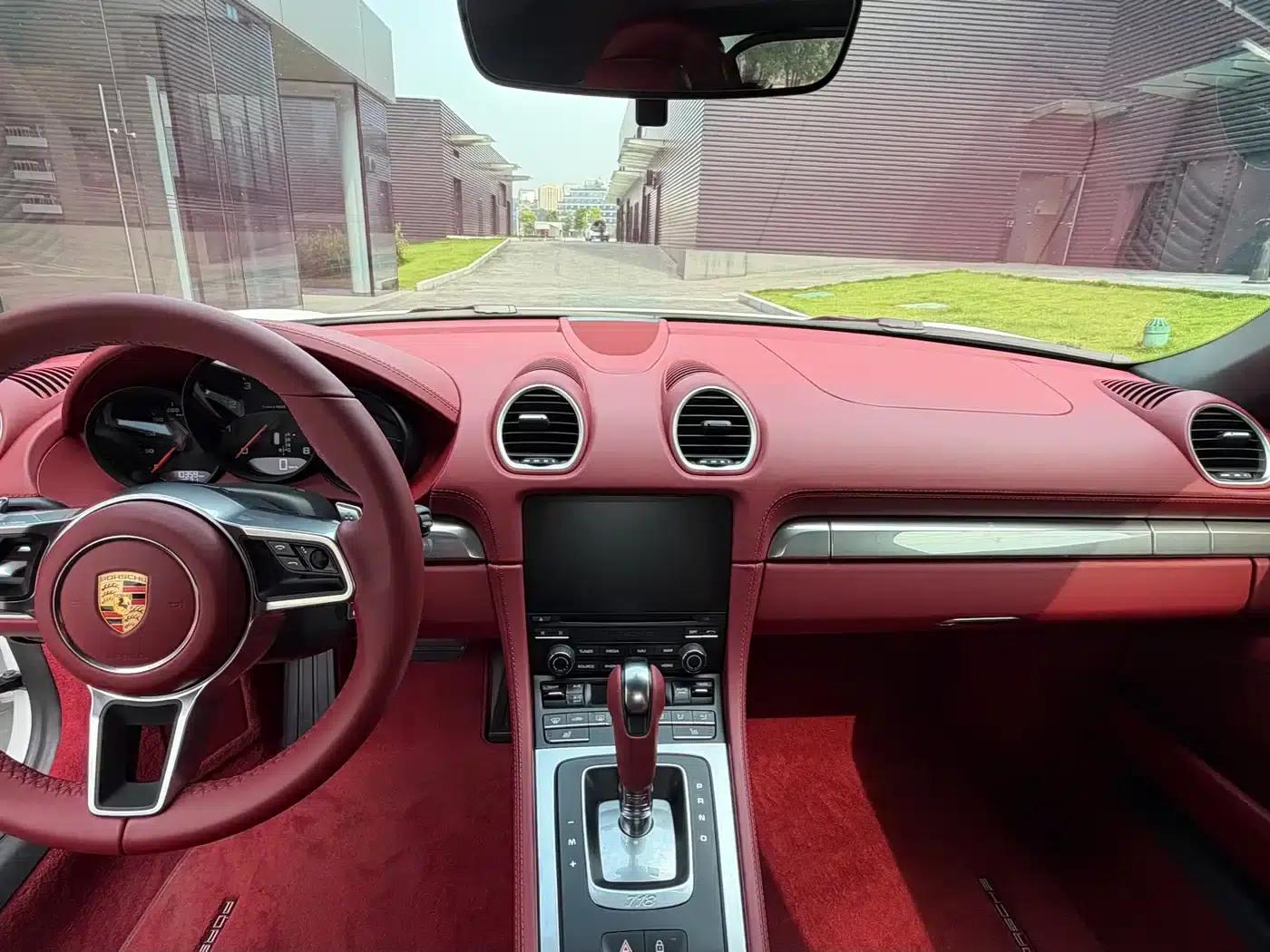 2022 Porsche 718 Boxster 2.0T — миниатюра 8