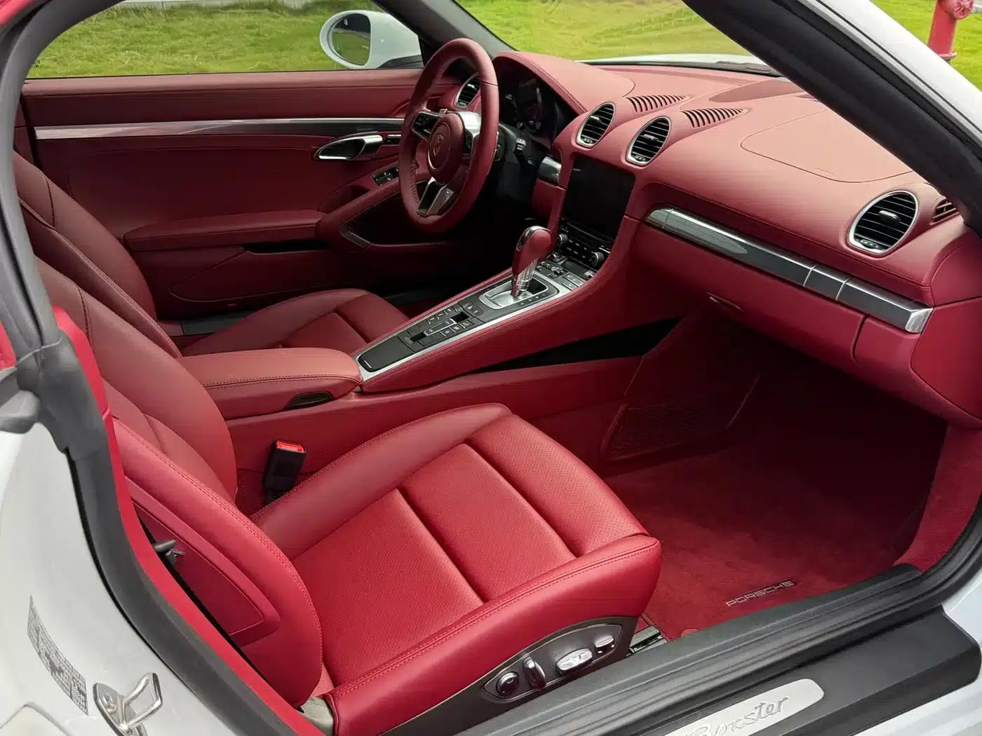 2022 Porsche 718 Boxster 2.0T — миниатюра 10