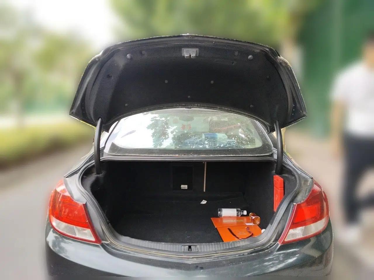 Buick Regal 2012 2.0L Luxury Edition — миниатюра 19