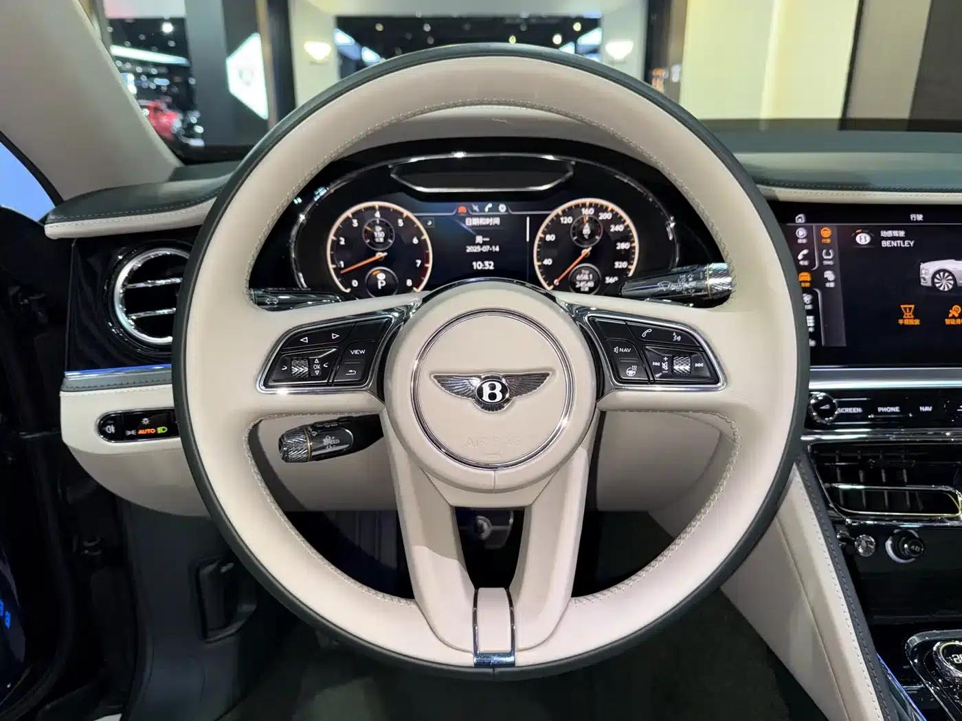 Flying Spur 2021 4.0T V8 Standard Edition — миниатюра 11