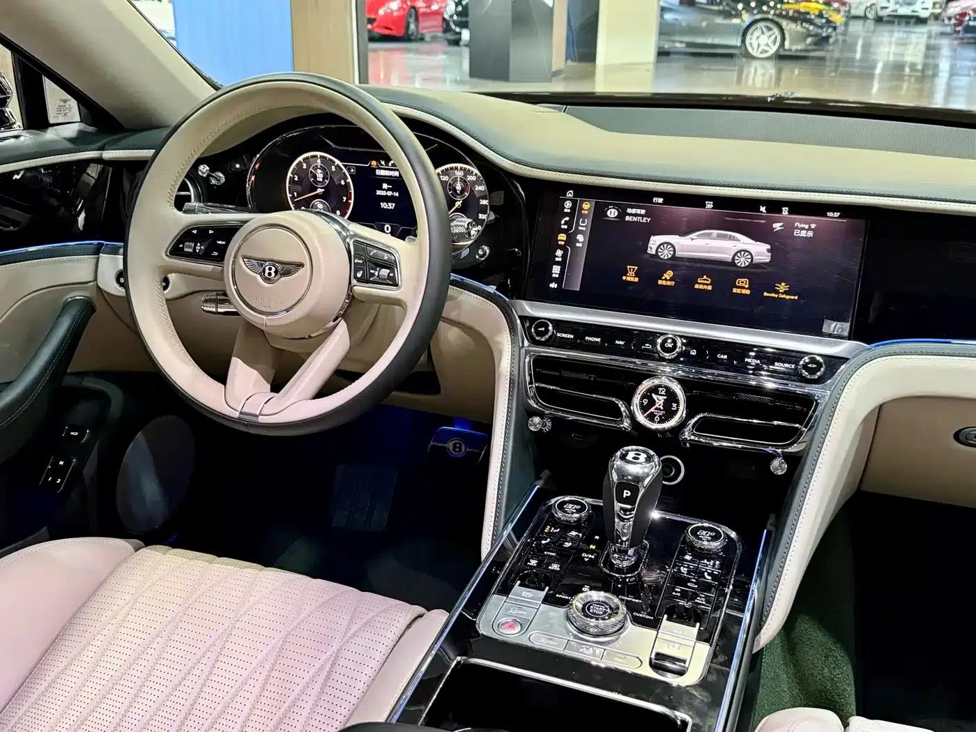 Flying Spur 2021 4.0T V8 Standard Edition — миниатюра 20