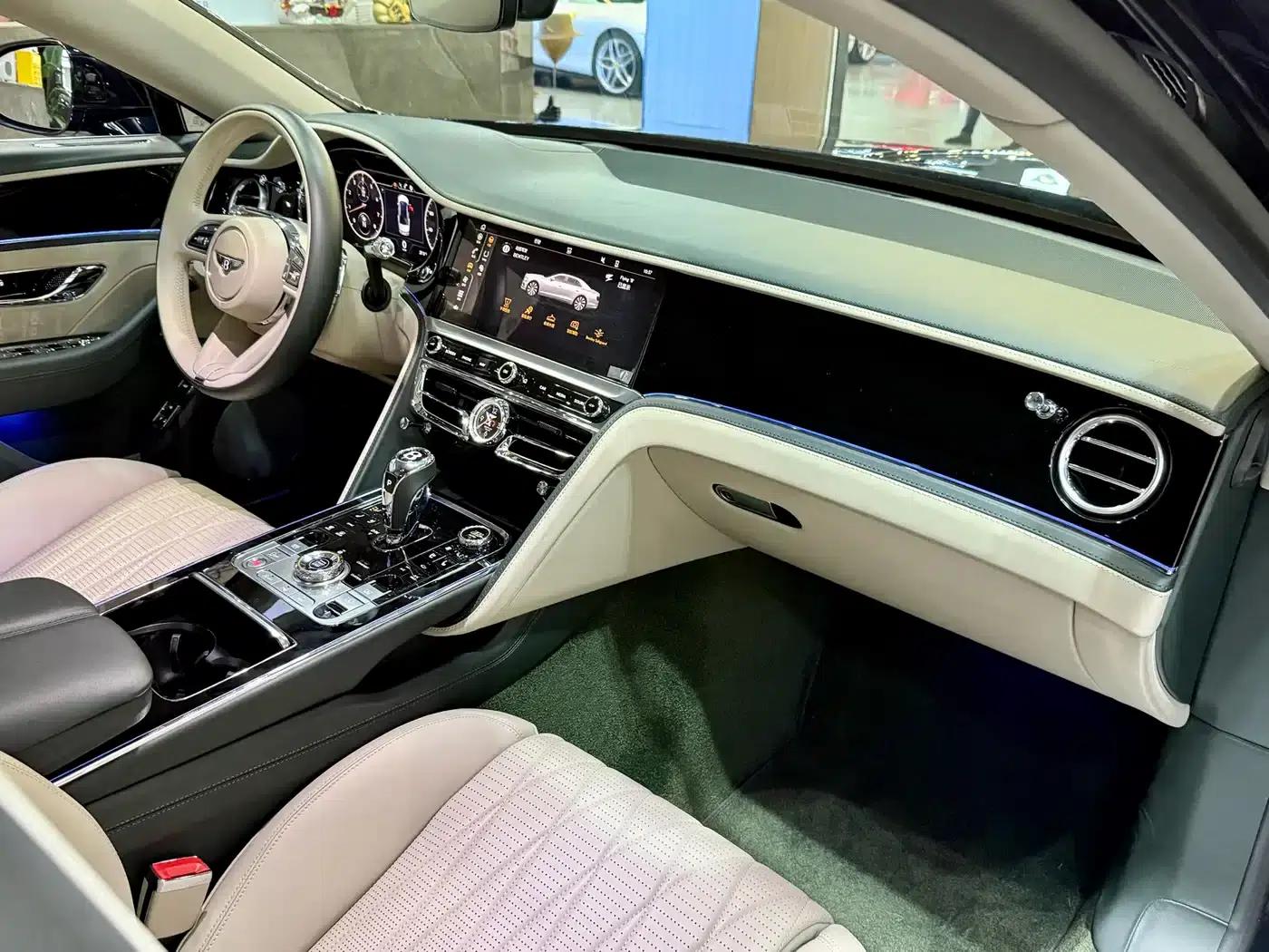 Flying Spur 2021 4.0T V8 Standard Edition — миниатюра 22