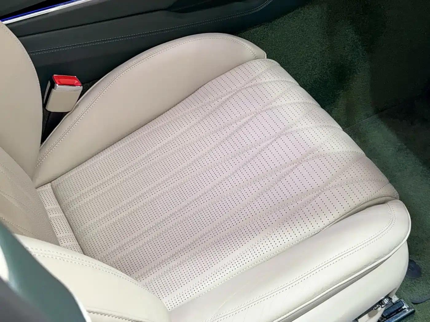 Flying Spur 2021 4.0T V8 Standard Edition — миниатюра 24