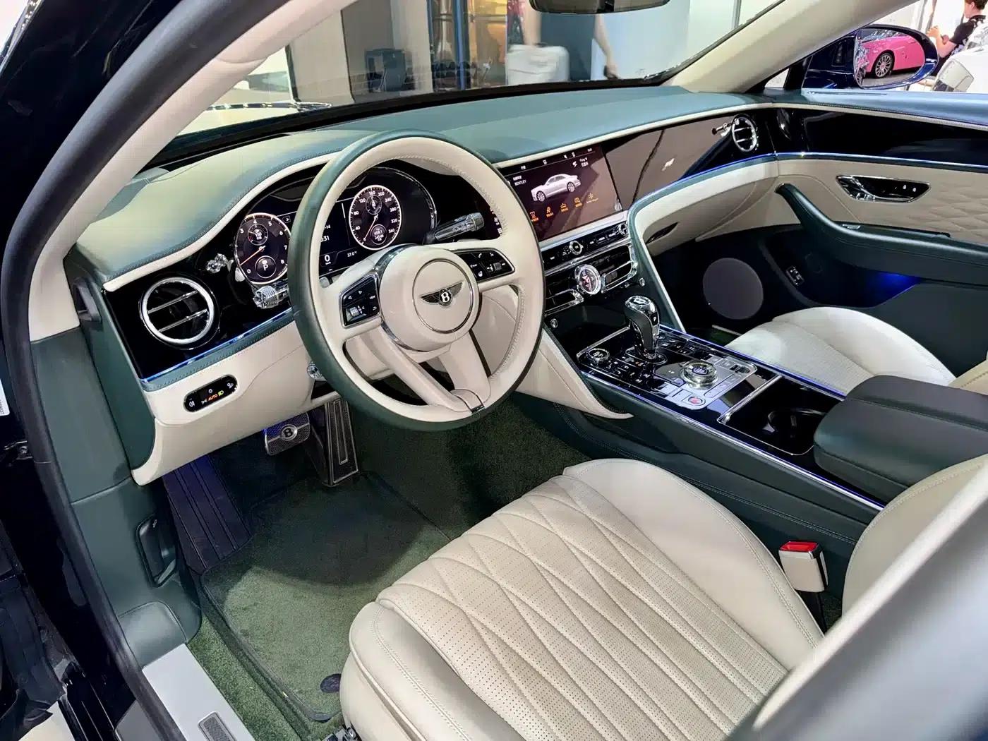 Flying Spur 2021 4.0T V8 Standard Edition — миниатюра 9