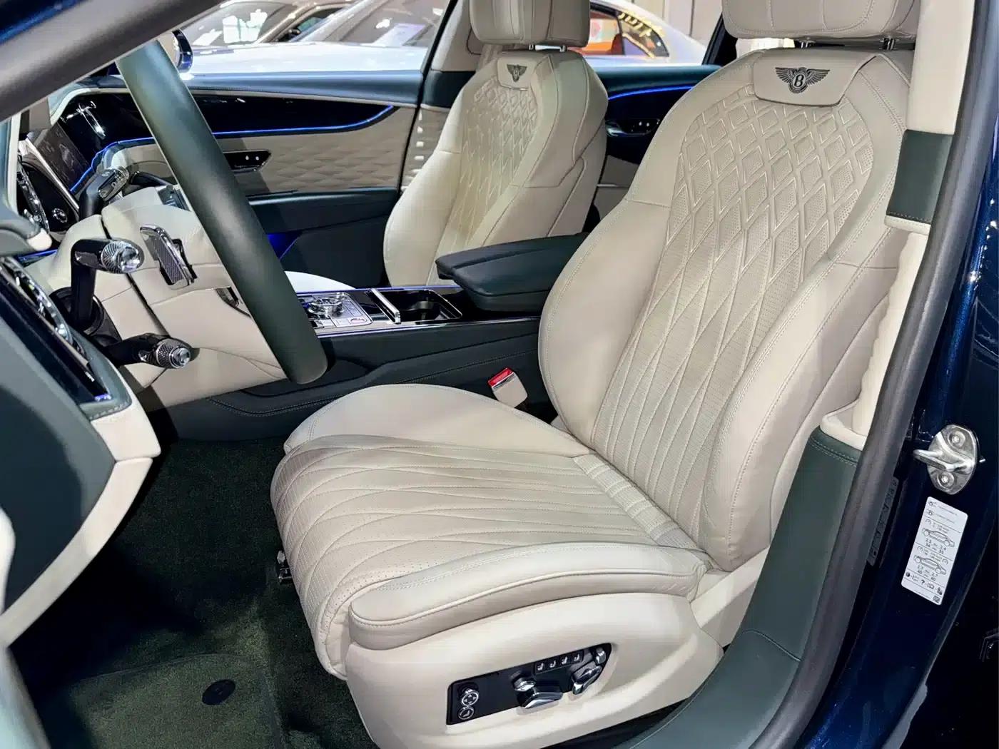 Flying Spur 2021 4.0T V8 Standard Edition — миниатюра 10