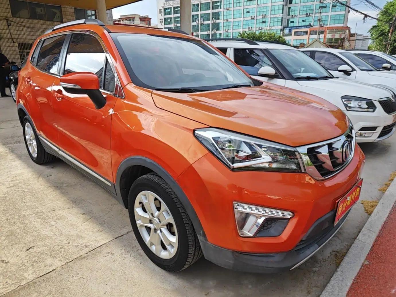 CHANGAN CS15 2016 1.5L Manual Fashion Edition — миниатюра 3