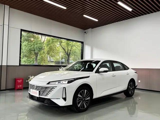 CHANGAN Eado PHEV 2025 Smart New Blue Whale 145KM High-Energy Edition