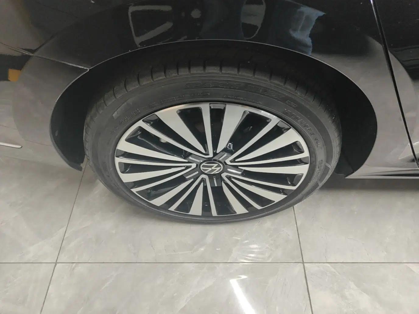 Volkswagen Passat 2020 Revised Version 330TSI Luxury Edition China VI Standard — миниатюра 11