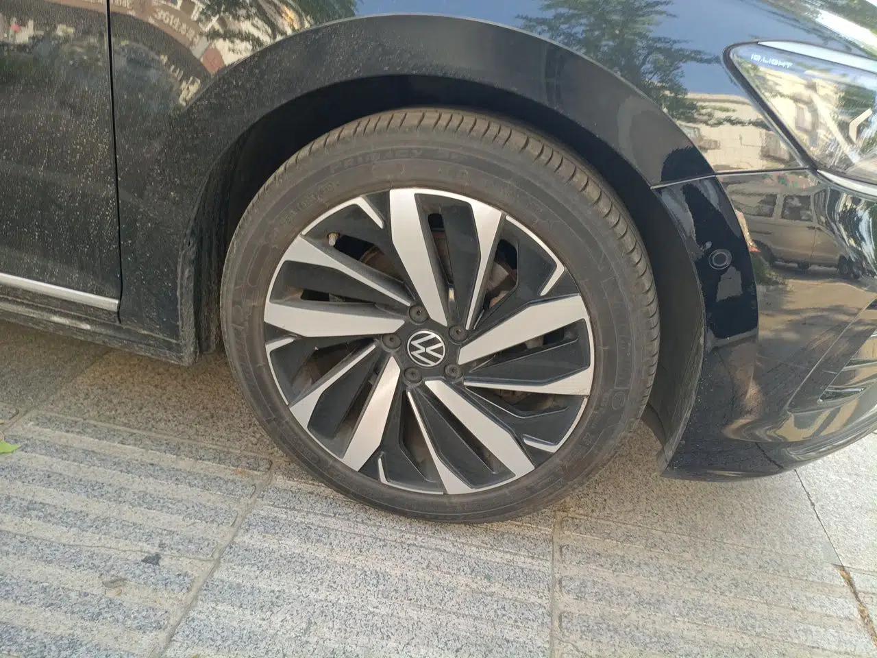 Volkswagen Passat 2022 380TSI Flagship Edition — миниатюра 8