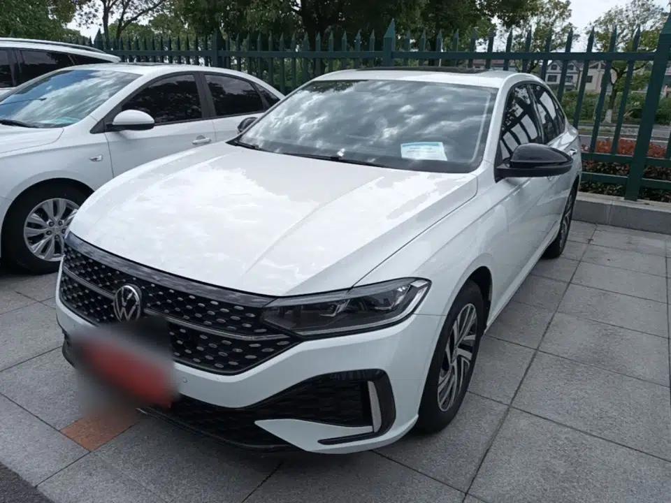 Volkswagen Lavida 2024 300TSI DSG Starry Sky Leading Edition — миниатюра 1
