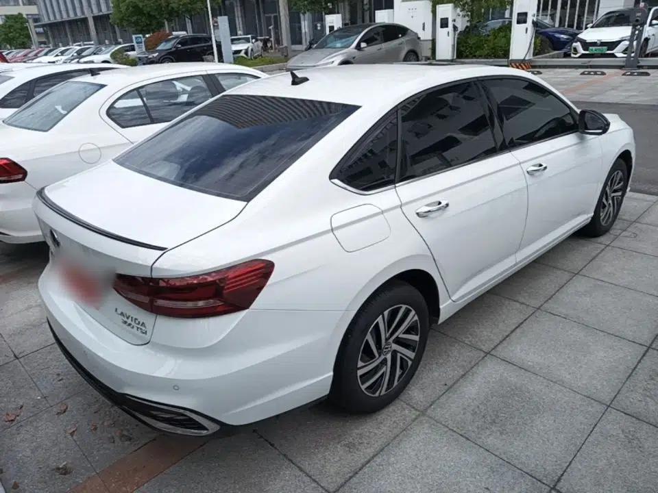 Volkswagen Lavida 2024 300TSI DSG Starry Sky Leading Edition — миниатюра 6