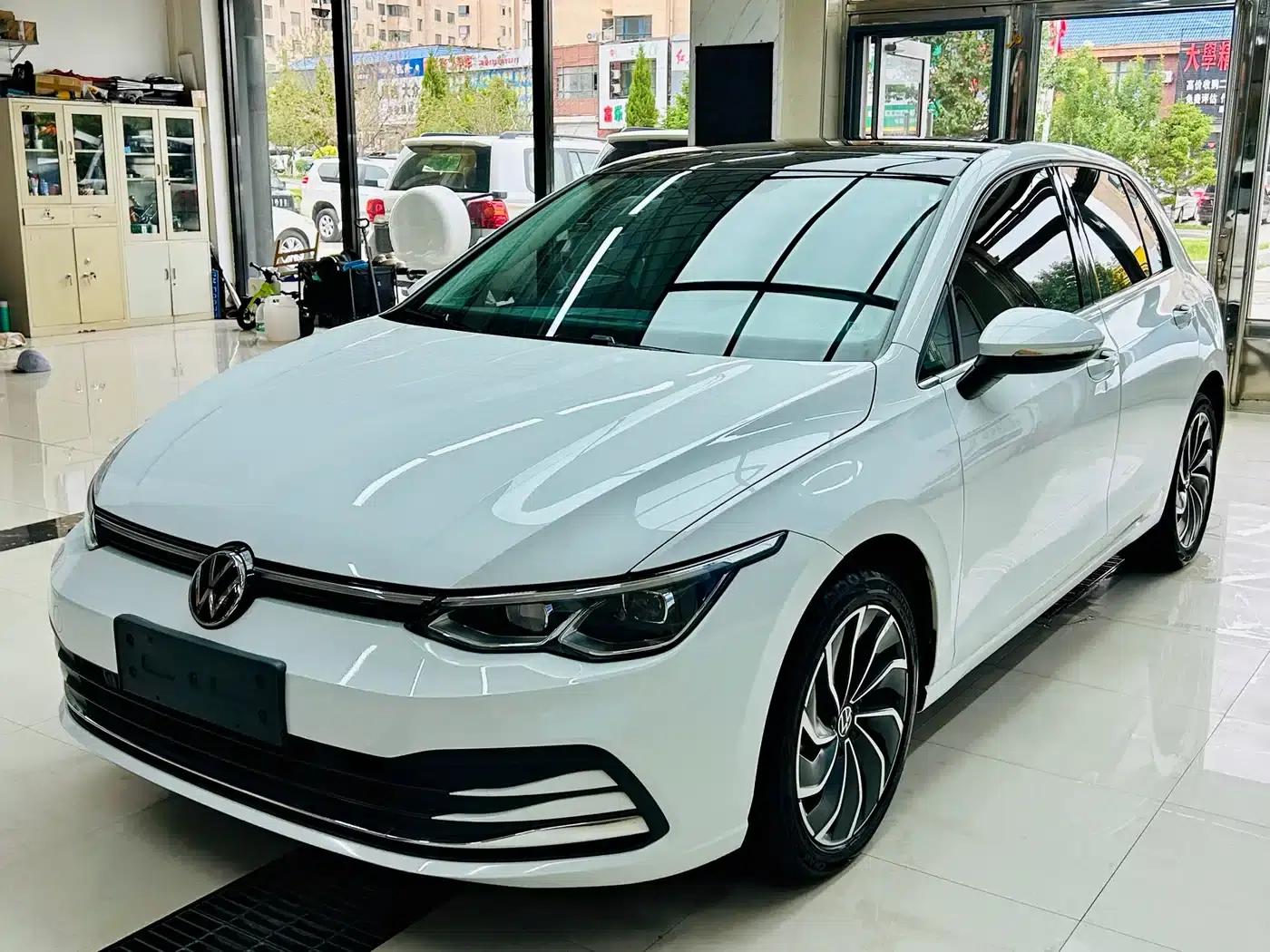 2023 Golf 280TSI DSG R-Line — миниатюра 1
