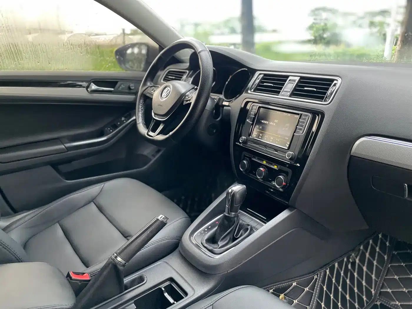 2017 Volkswagen Sagitar 1.6L Automatic Comfort Edition — миниатюра 8