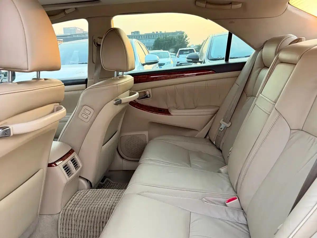 Crown 2005 3.0L Royal Saloon — миниатюра 16