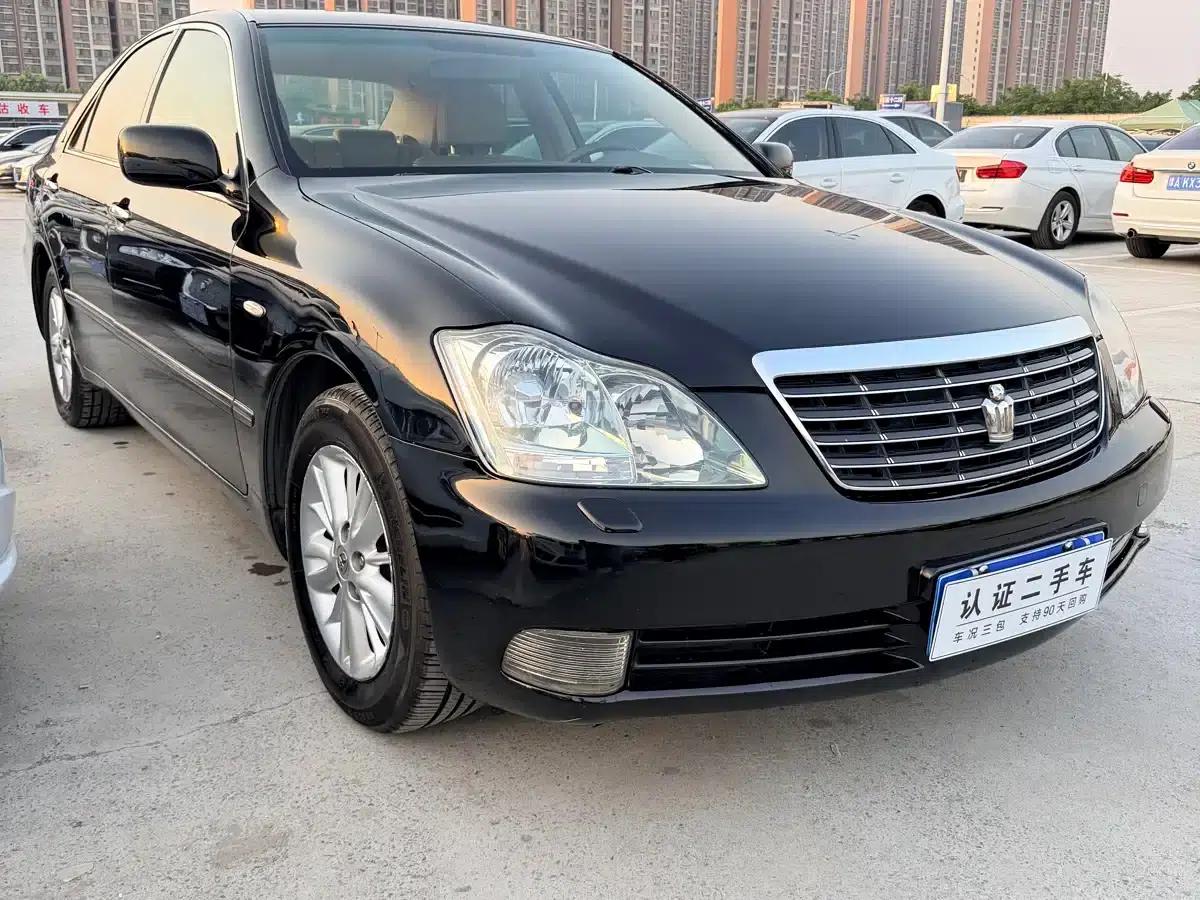 Crown 2005 3.0L Royal Saloon — миниатюра 3