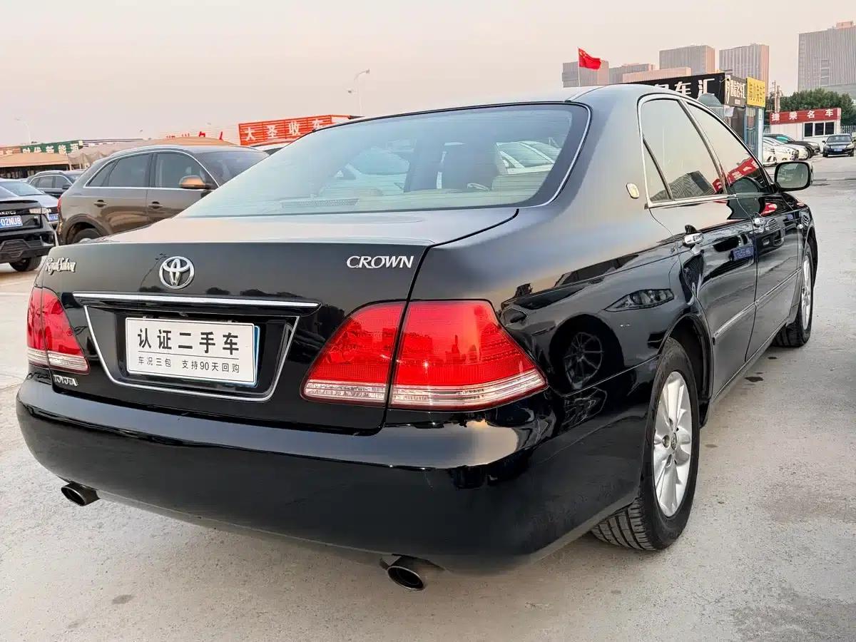 Crown 2005 3.0L Royal Saloon — миниатюра 6
