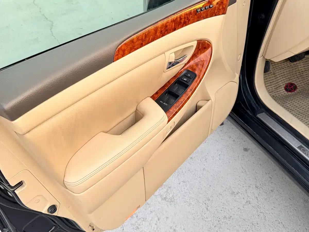 Crown 2005 3.0L Royal Saloon — миниатюра 7