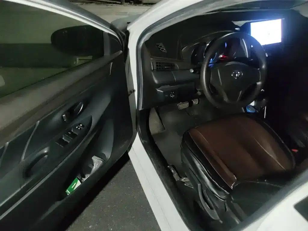 Vios 2014 1.3L Automatic Premium Edition — миниатюра 14