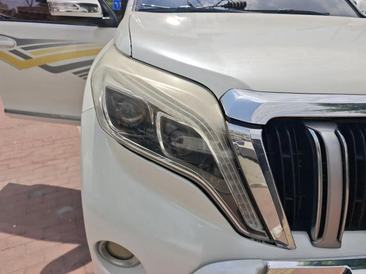 Toyota Prado 2010 2.7L Automatic Standard Edition — миниатюра 7
