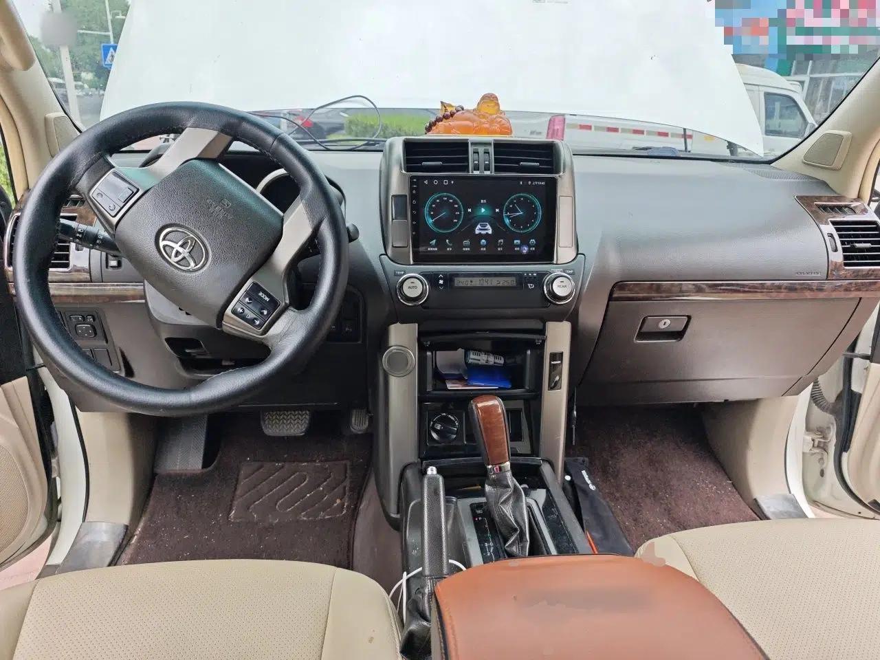Toyota Prado 2010 2.7L Automatic Standard Edition — миниатюра 9